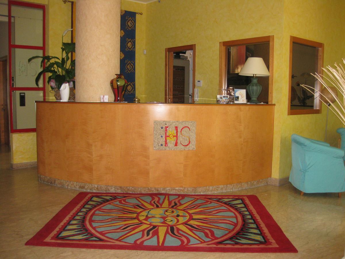 Hotel Silvi 실비마리나 외부 사진